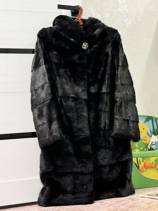 Продам шубу норковую