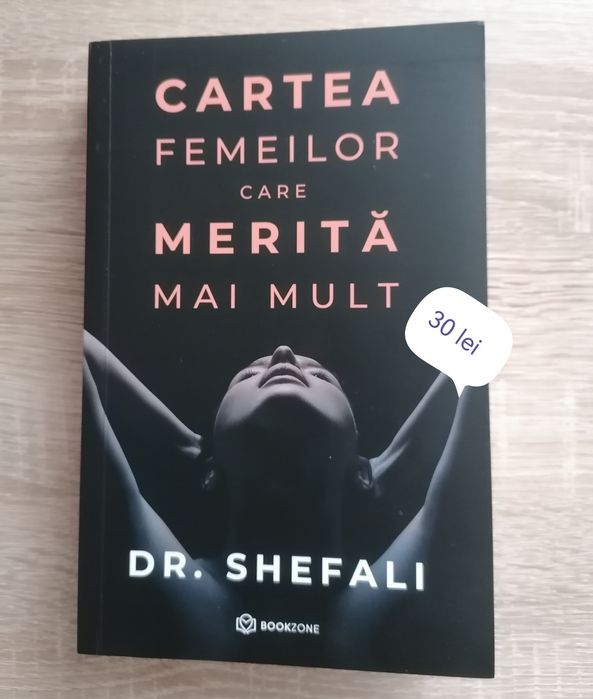 Vând cărți noi și în stare foarte bună