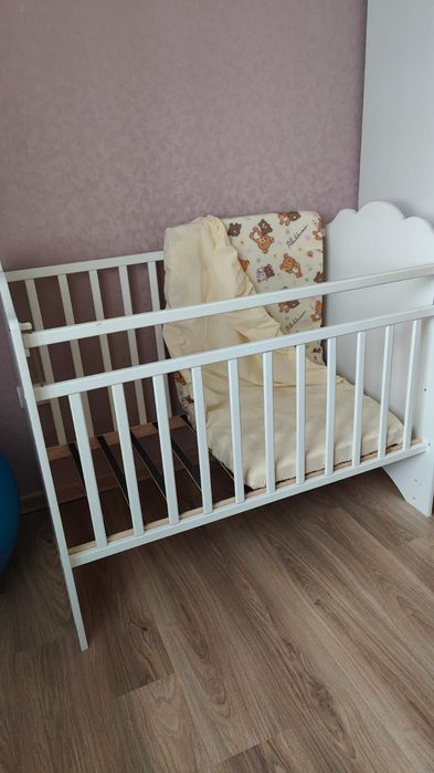 Продам   манежку