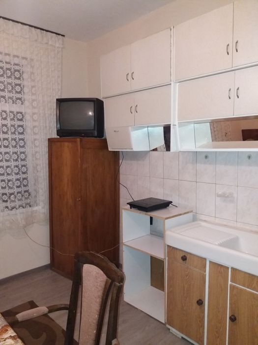 Дава се под наем  в Шумен, Математическа гимназия - 16 кв.м за 102 € - Снимка #2
