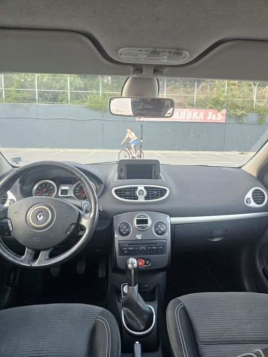 Рено Клио 1.2 бензин