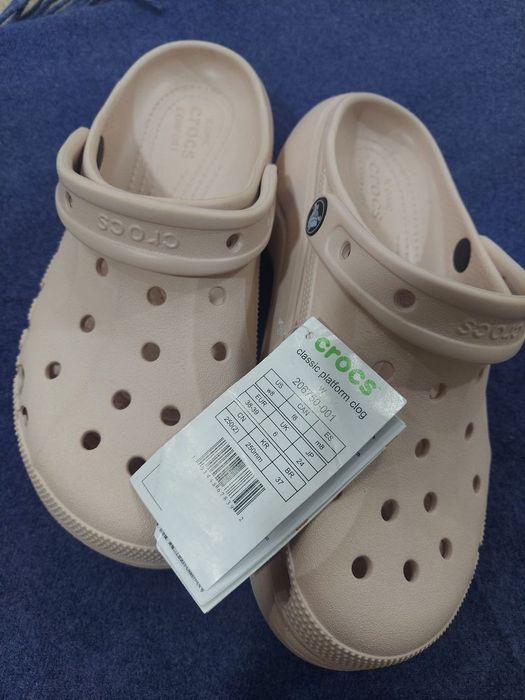 Продам оригинальные кроксы