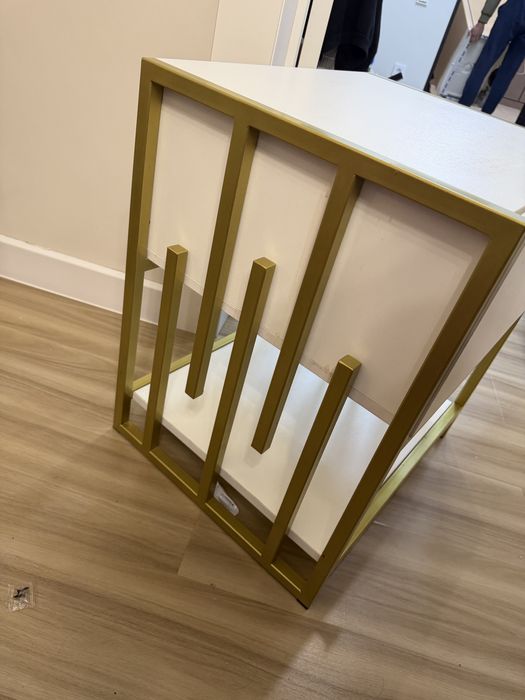 Продам тумбочку 55см