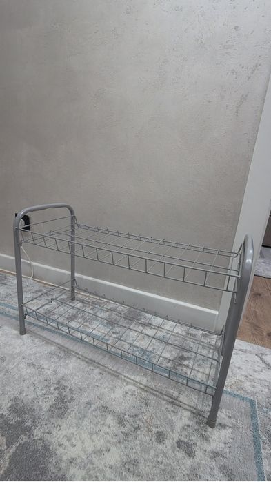 Продаю обувницу  срочно