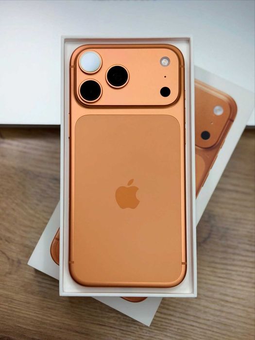 Apple iPhone 17 Pro Max 256 ГБ / 100% АКБ, Cosmic Orange / НОВЫЙ