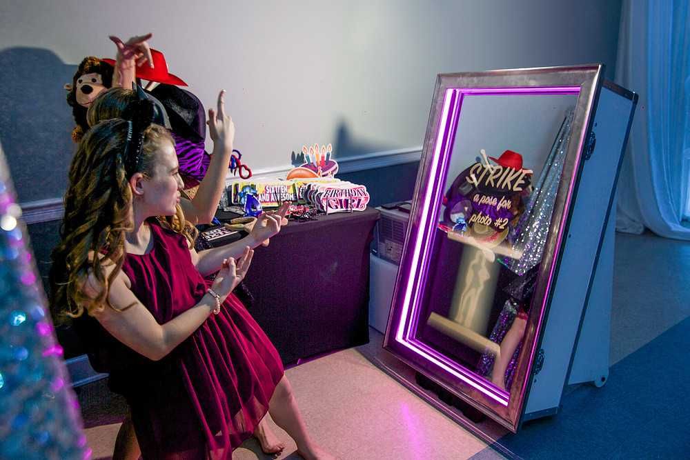 Oglinda Foto XXL - Cabina Foto - Evenimente - PhotoBooth - Nunta