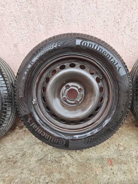 2 cauciucuri Continental UltraContact 195/65 R15 DOT 2024