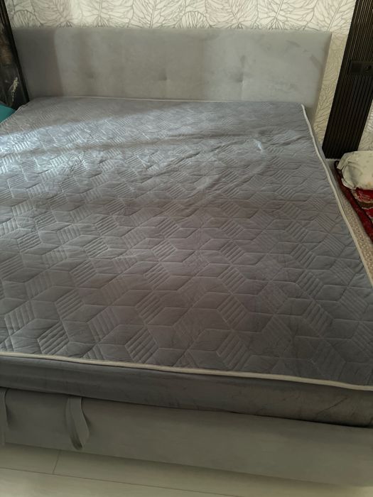 Кровать продам срочно