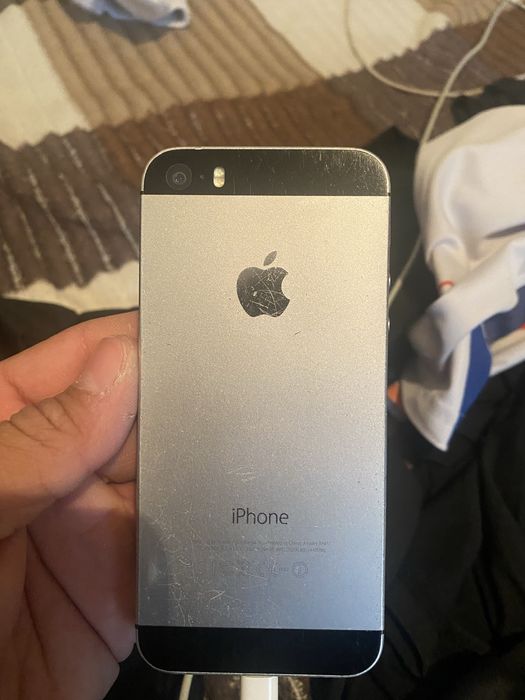 Продам айфон 5s