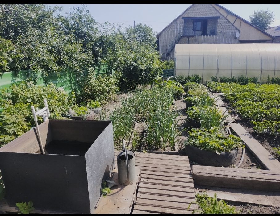 Продам  двухэтажный коттедж