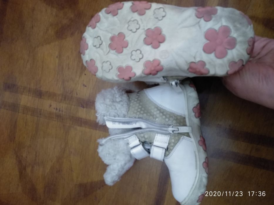 Сапожки шикарные из натуральной кожи и меха.