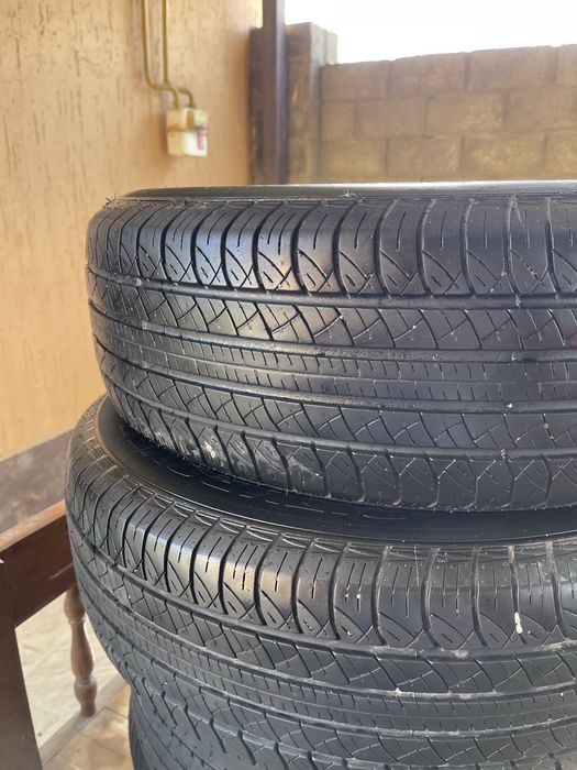 Автошины  215/70/16