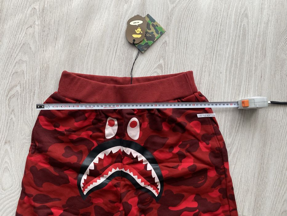 Pantaloni Scurti Bape Shark L Rosu