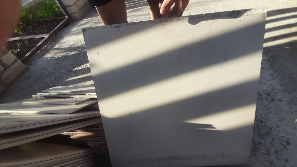 Кафел қолданылған