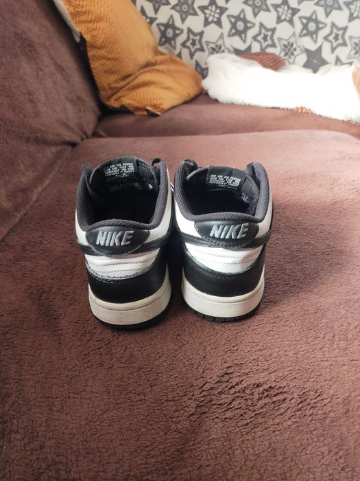 Vand Nike dunk low mărimea 39/39.5