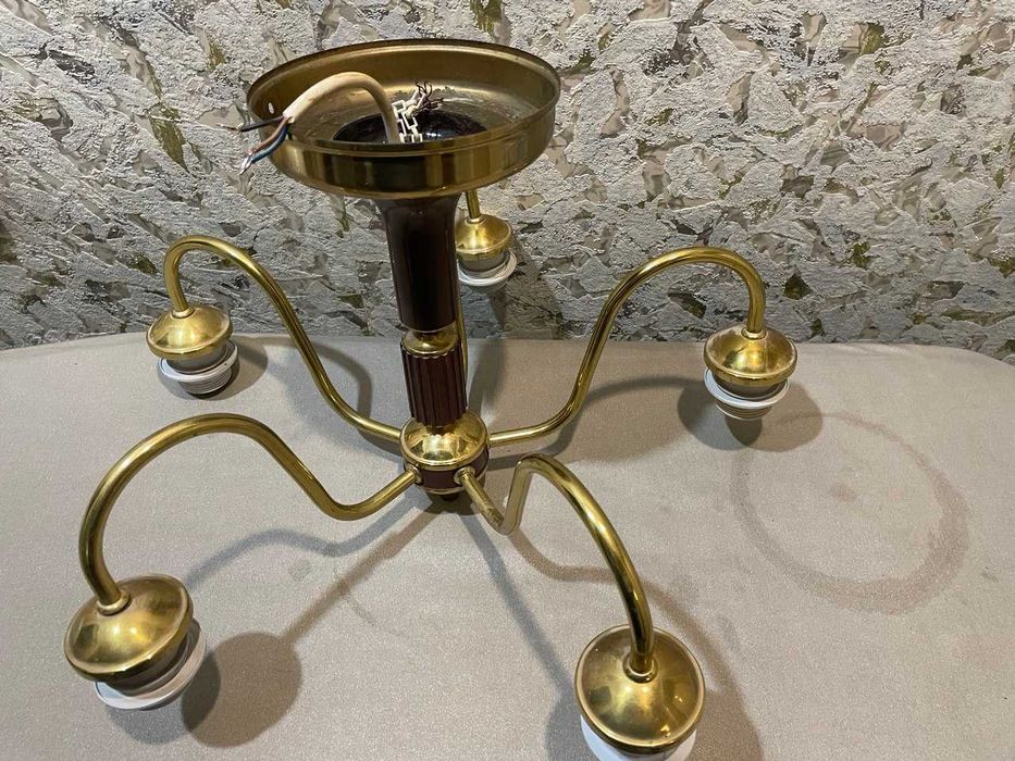 Продается люстра, каркас для люстры и отдельно плафоны