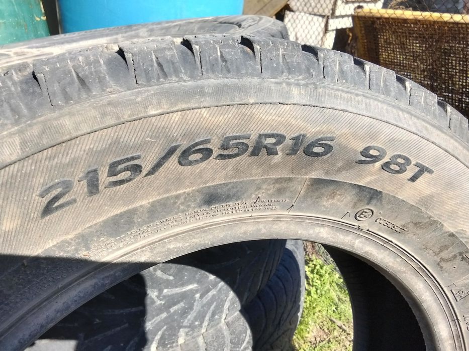 Продаю Б/у Шины зимние