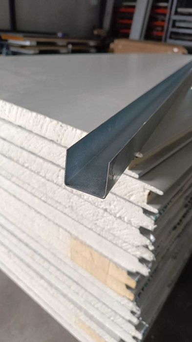 Panouri sandwich, accesorii, policarbonat., tabla cutata