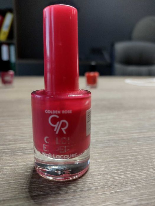 Лак за нокти различни Марки и Цветове AVON, CATRIC, GOLDEN ROSE! НОВИ!