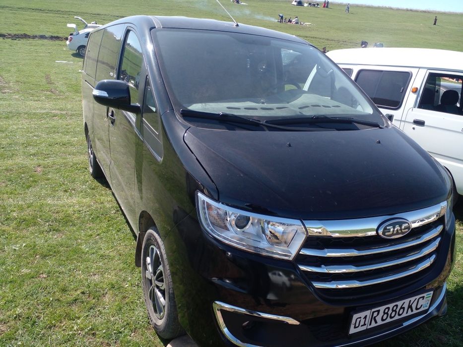 Такси в горы Miniven VIP JAK M3 8+1 Goriy Amirsoy Chimyon Chorvok Soko