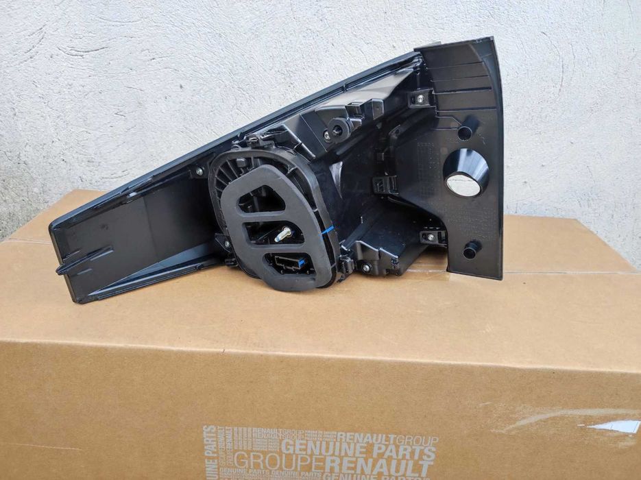 Lampa stop stanga si dreapta Dacia Bigster 2024 2025 2026