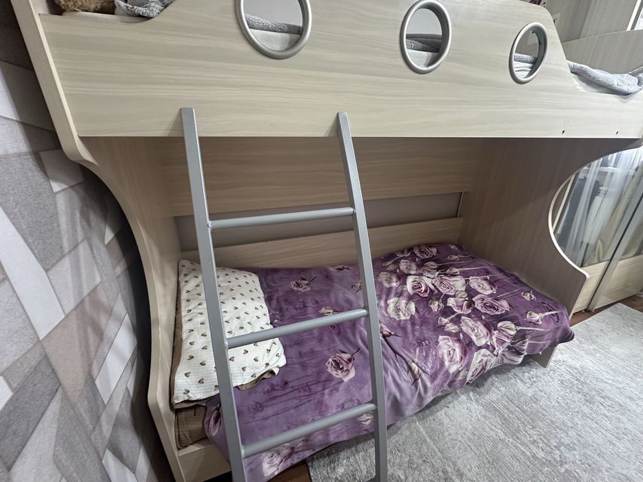 Двухъярусная кровать + ортопедические матрасы