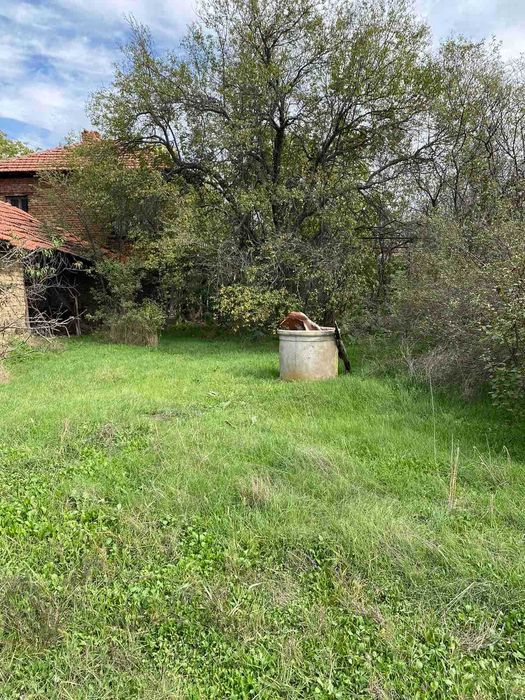 КЪЩА с РЗП 120 кв.м., двор 5.200 дка, село Марино поле