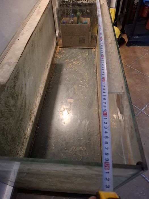 Acvariu de vanzare