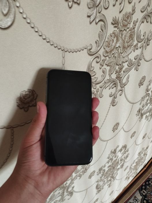 iPhone 11 64 gb srochno