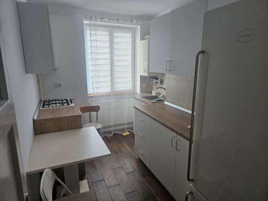 Apartament 2 camere, O.M / Politie