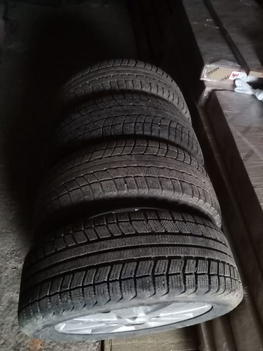 Продам зимние резину с дисками
