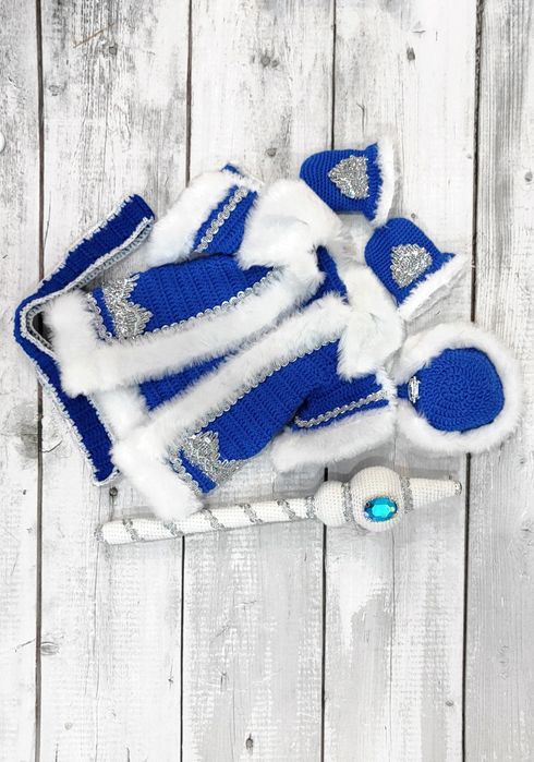 Дед Мороз - игрушка вязаная