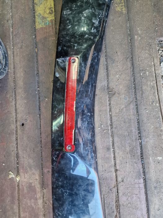 Продам спойлер б/у