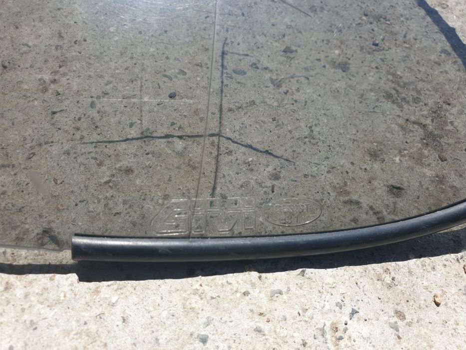 Слюда Givi Yamaha Tdm 900 i (спукана)