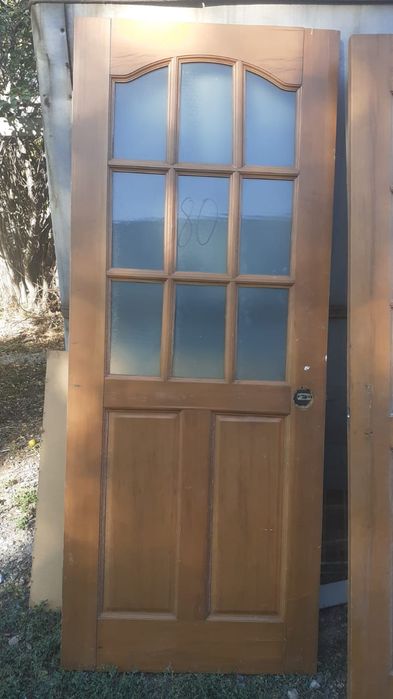 Двери б/У ағаш есіктер сатылады