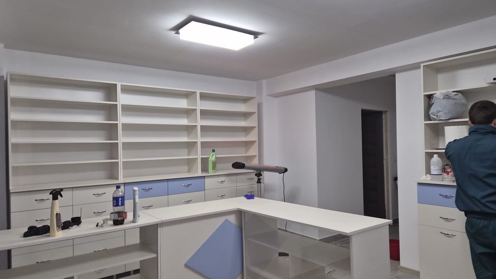 Mobilier farmacie veterinara