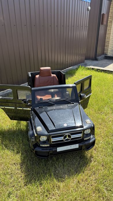 Продам детский автомобиль Mercedes