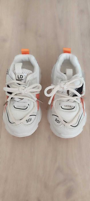 Кроссовки детские