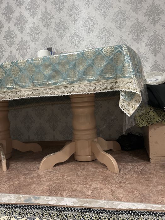 Продам овальный гостильной стол