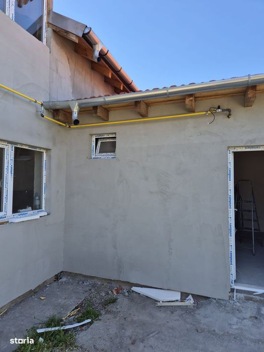 Casa semifinisata in Oncea  platou