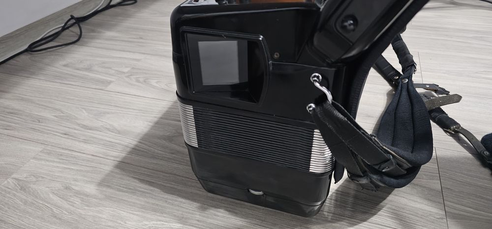 Roland FR-8x – stare impecabilă + baterie nou-nouță!