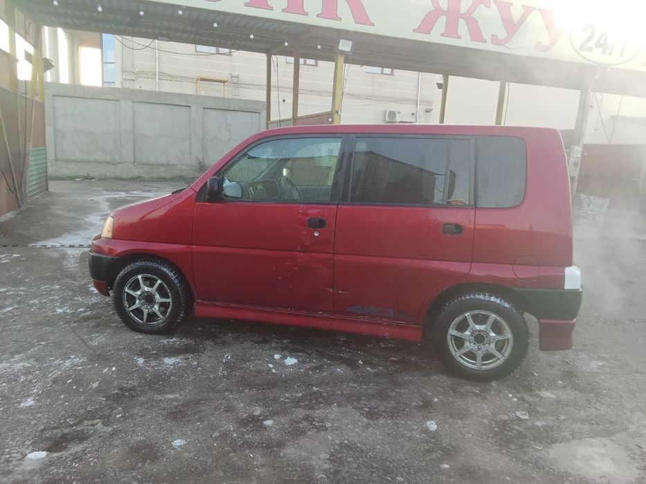 Продам срочно машину