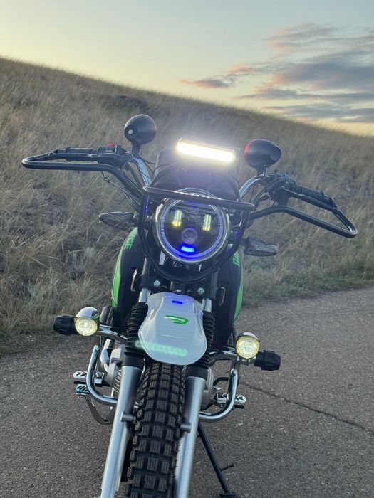 Мотоцикл BAYGE 250-9R