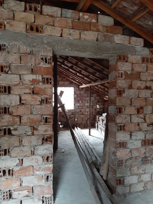 Продава се къща в с.Згориград 292 кв.м.