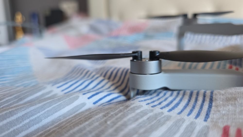 Drona potensic atom se fly more combo