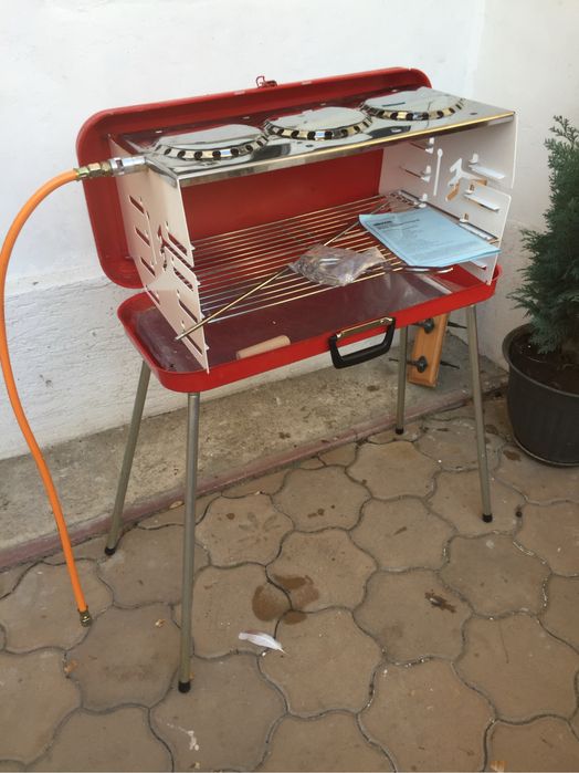 Grătar camping pe gaz portabil