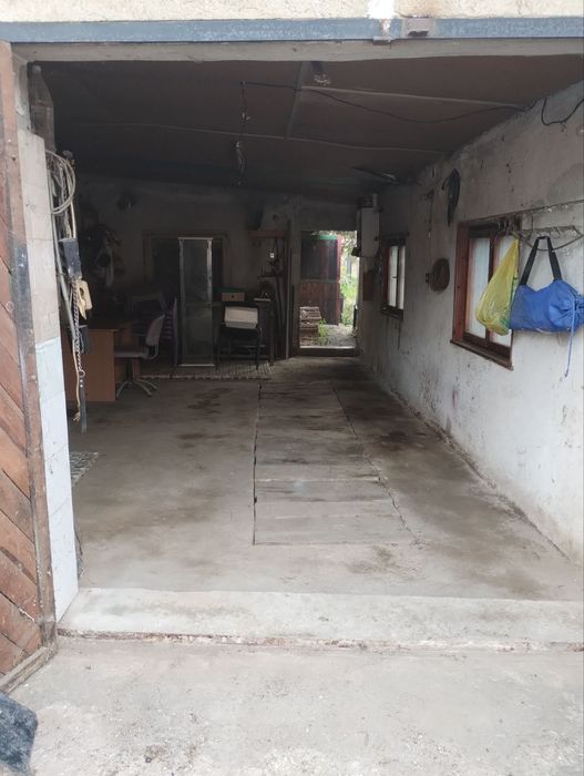 Дава се под наем Гараж / Паркомясто в с. Доганово, Област София-област - 27 кв.м за 127.5 € - Снимка #1