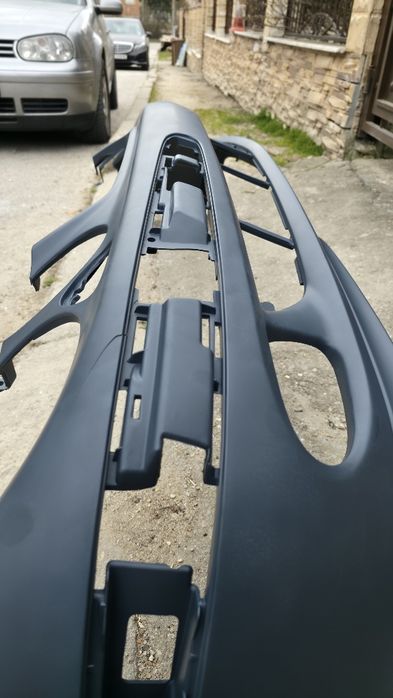 Предна броня за w211