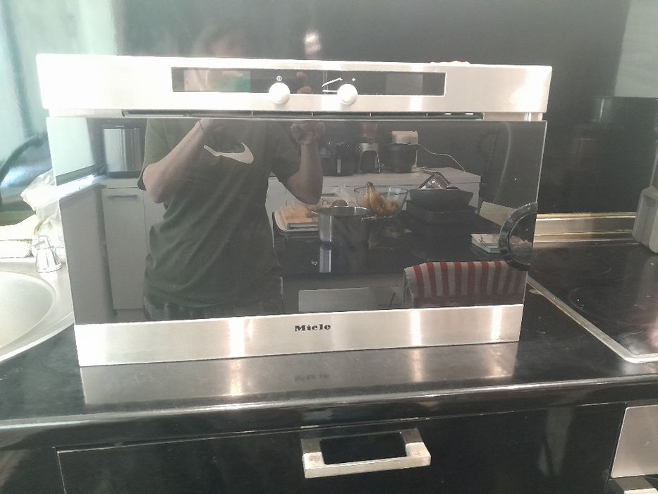 Конвекциона фурна за вграждане Миеле