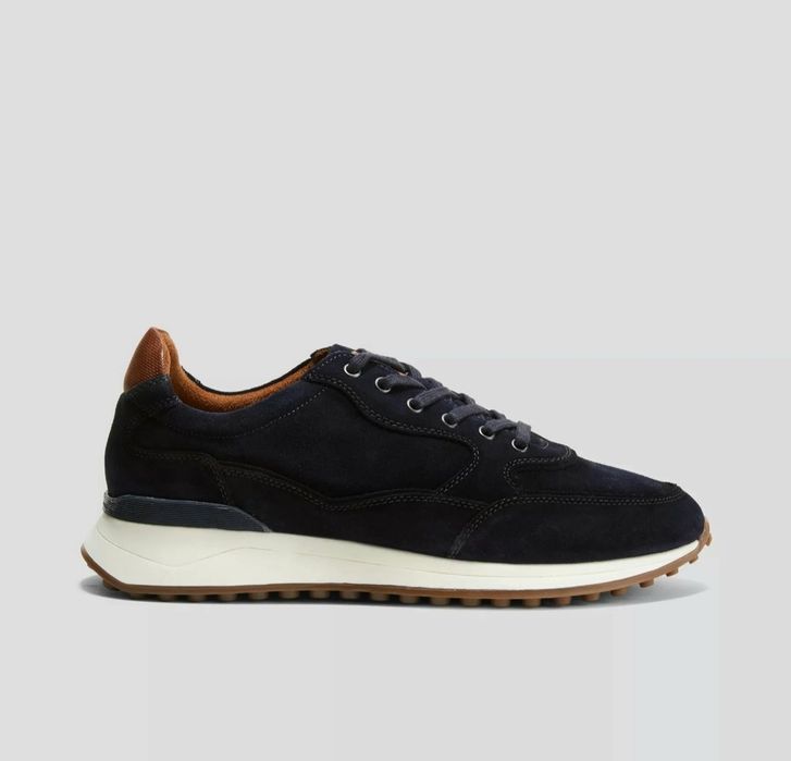 Продам новые кроссовки.